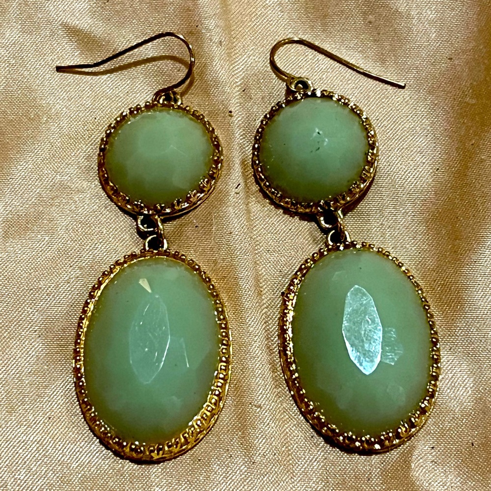 Charlotte Russe Green and Hold Drop Earrings